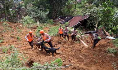 Tim-K-9-Polda-Jateng-Berhasil-Temukan-Jenazah-Bayi-5-Bulan-yang-Tertimbun-Tanah-Longsor