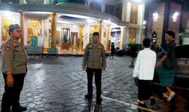 Polsek-Gedangan-Amankan-Pelaksanaan-Tarawih-Pertama-di-Masjid-Al-Hidayah