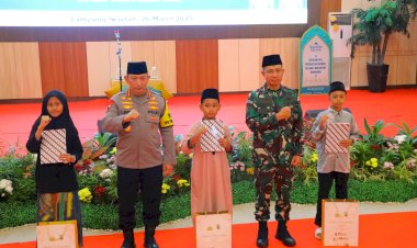 Perkuat-Silaturahmi,-Kapolri-Panglima-TNI-Hadiri-Safari-Ramadhan-di-Polda-Lampung
