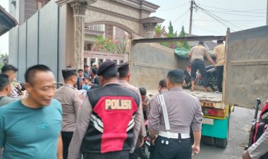 Polisi-Bongkar-Arena-Judi-Sabung-Ayam-di-Beji-Pasuruan,-25-Motor-Pelaku-Diamankan