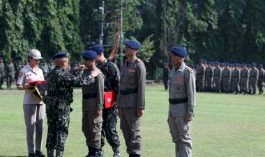 Kalemdiklat-Polri-Pimpin-Penutupan-Dikbangspes-Dasar-Brimob-Mahasiswa-STIK-Angkatan-83-TA-2025-di-Watukosek