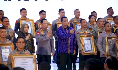 Divisi-Humas-Polri-Raih-Predikat-WBK,-Menpan-RB-Sampaikan-Apresiasi