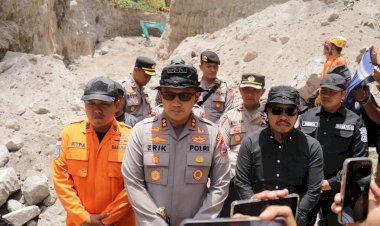 Tim-SAR-Gabungan-Polres-Magetan-Berhasil-Evakuasi-Korban-Longsor-Tambang-Trosono