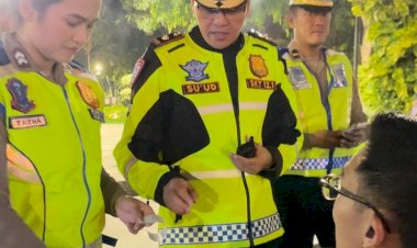 Polisi-Gelar-Razia-Pengemudi-Usai-Pesta-Halloween-di-Surabaya,-Antisipasi-Laka-Lantas