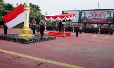 Polresta-Sidoarjo-Gelar-Upacara-Hari-Pahlawan