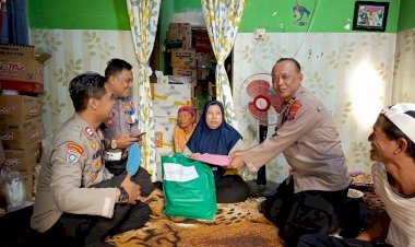 Polisi-Takziyah-ke-Rumah-Duka-Pelajar-Korban-Laka-Lantas