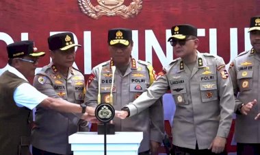 Wakapolri-Komjen-Pol.-Dedi-Prasetyo-Tinjau-Pemulihan-Pasca-Bencana-di-Aceh-dan-Sumut-Polri-Hadir-Hingga-Masyarakat-Benar-benar-Bangkit