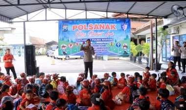 Polisi-Sahabat-Anak--Polres-Madiun-Edukasi-Tertib-Lalin-Sejak-Dini