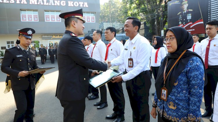 Harlah Pancasila Kapolresta Malang Kota Beri Penghargaan Anggota Berprestasi dan Warga Masyarakat yang Bantu Ungkap TPPO