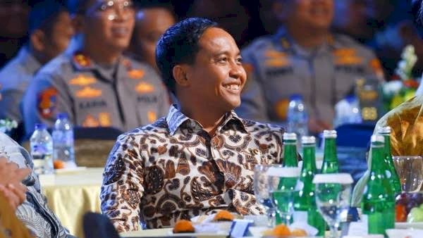 Menhut Puji Polisi Teladan Penerima Hoegeng Awards 2025: Luar Biasa, Keren Sekali!