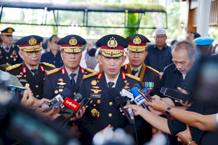 Hadiri Pemakaman Kapolri Pesan Eyang Meri Jadi Inspirasi dan Semangat Keluarga Besar Polri