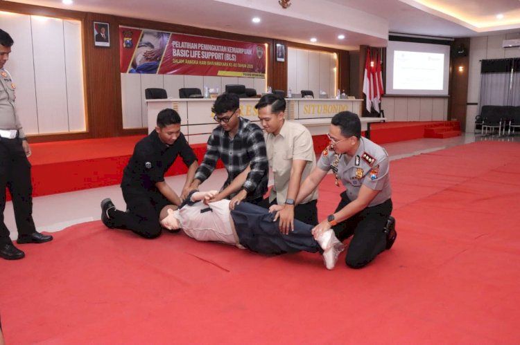 Polres Situbondo Gandeng IDI Latih Personel Kemampuan Basic Life Support