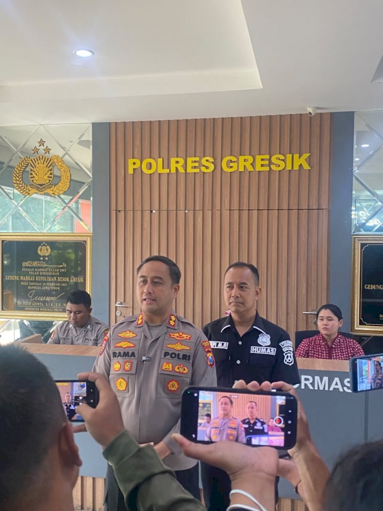 Kapolres Gresik Turun Tangan Respons Isak Tangis Warga Korban Pemerasan DC Pinjol